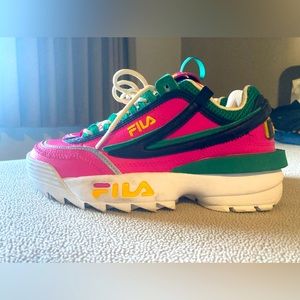 Size 7.5 women’s Fila